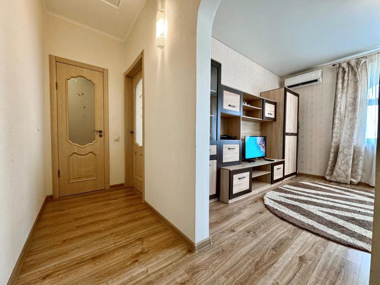 Apartpoltava Новий Будинок, В Самому Центрі 2-Окремі Кімнати, Панорамний Балкон Luaran gambar
