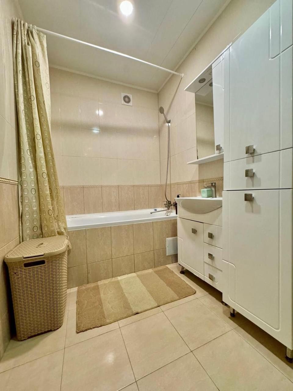 Apartpoltava Новий Будинок, В Самому Центрі 2-Окремі Кімнати, Панорамний Балкон Luaran gambar